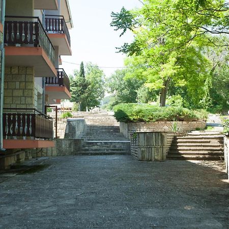 Bisser Hotel - Free Parking - Free Pool Access Balchik Exterior photo