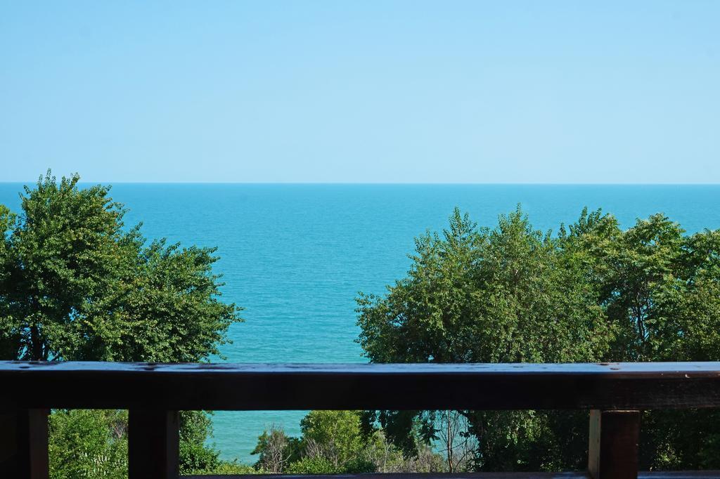 Bisser Hotel - Free Parking - Free Pool Access Balchik Exterior photo